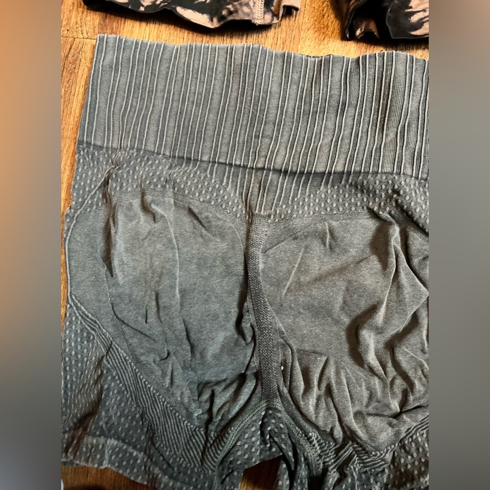 Women's Bike Shorts Set - Black, Green, and Patterned size medium - Picture 6 of 8